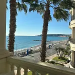 Sea View By The Beach, Centre, Seafront, Parking Μεντόν