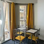 Sea View By The Beach, Centre, Seafront, Parking Apartment