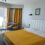 Sea View By The Beach, Centre, Seafront, Parking *