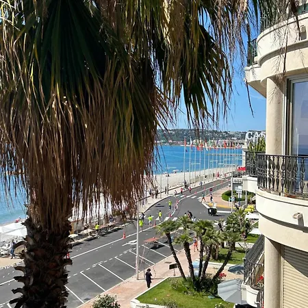 Sea View By The Beach, Centre, Seafront, Parking Apartment