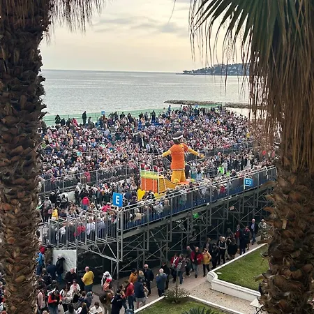 Sea View By The Apartment Menton