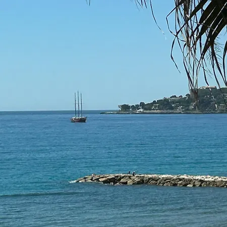 Apartment Sea View By The Beach, Centre, Seafront, Parking Menton