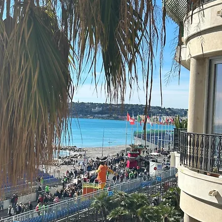 Apartment Sea View By The Beach, Centre, Seafront, Parking Menton