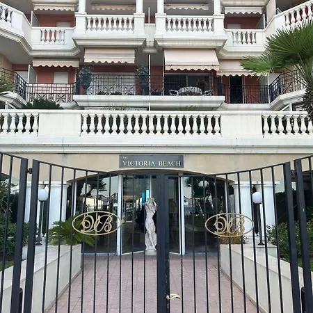 Sea View By The Beach, Centre, Seafront, Parking Apartment *