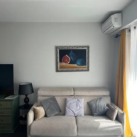 Sea View By The Beach, Centre, Seafront, Parking Apartment *