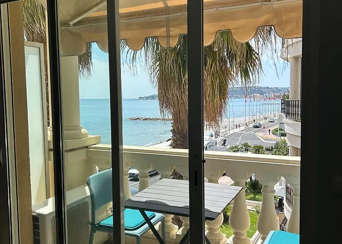 Sea View By The Apartmán