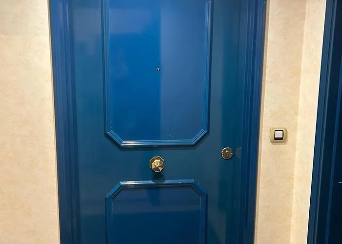 Sea View By The 芒通